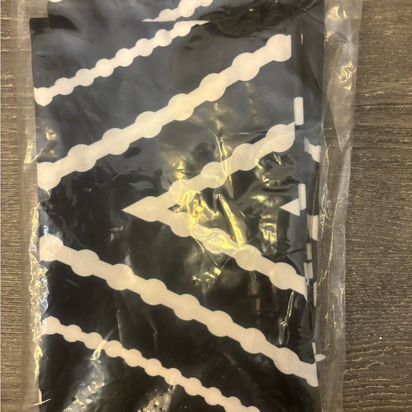 Nestinco Set of 2 Black Pillow Covers 24x24 inches Boho Aztec Polyester Blend - Picture 2 of 4